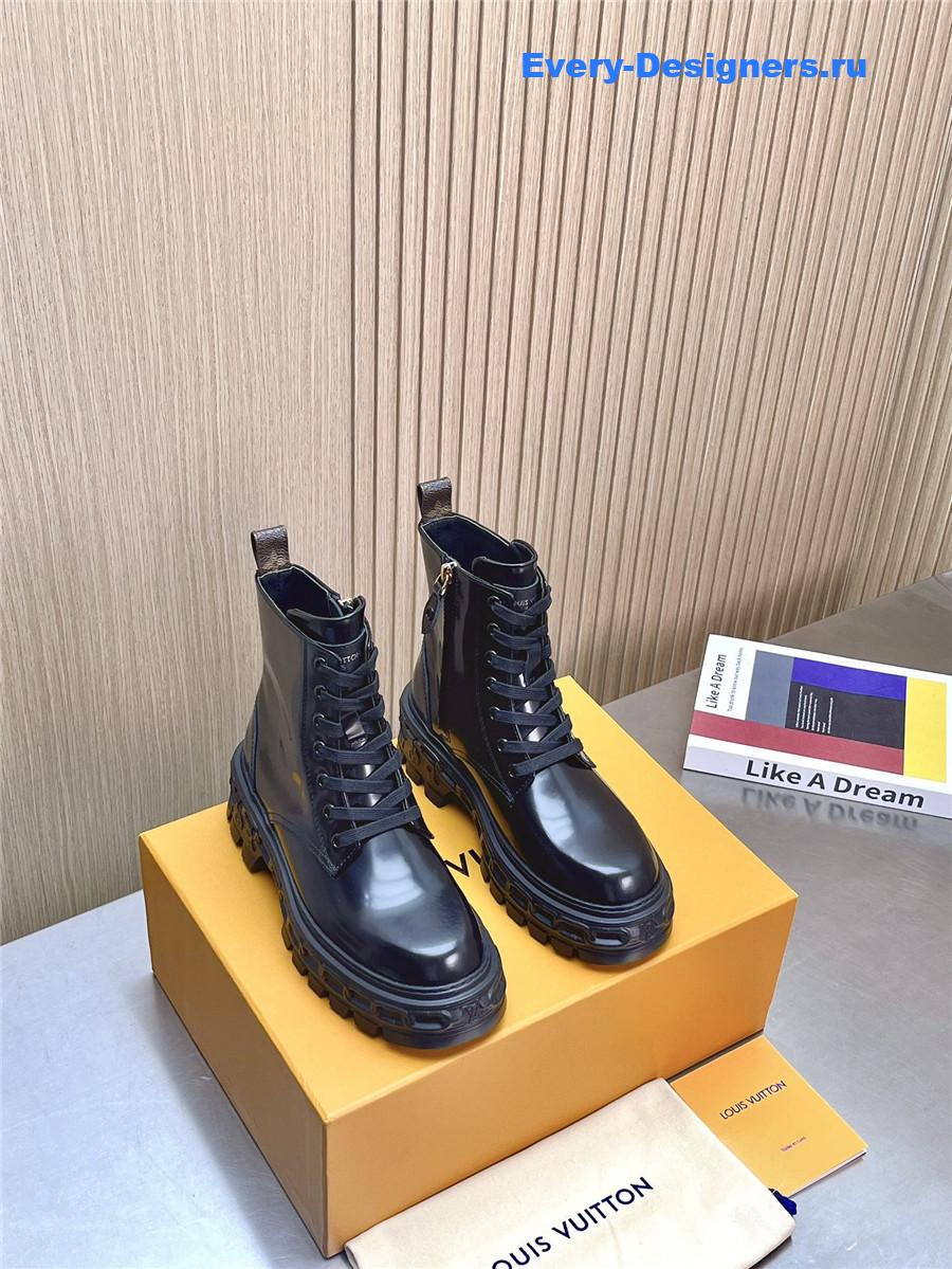 l0vis Vvtt0n black patent leather ankle boots