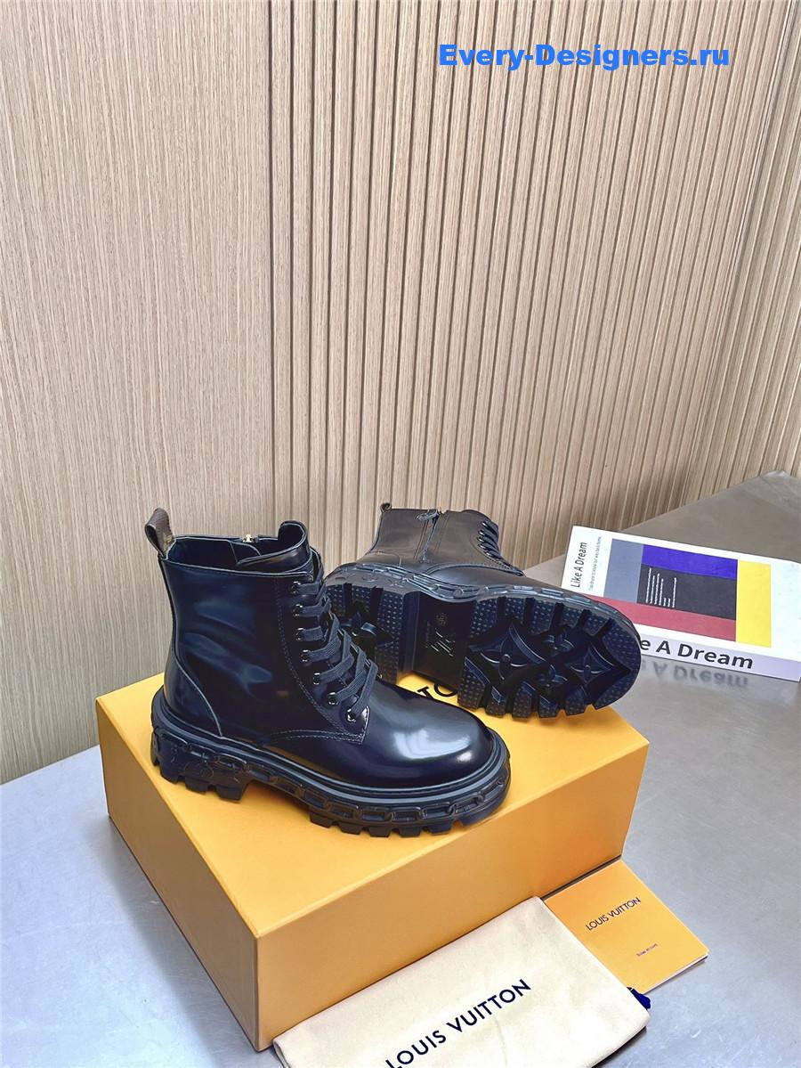 l0vis Vvtt0n black patent leather ankle boots