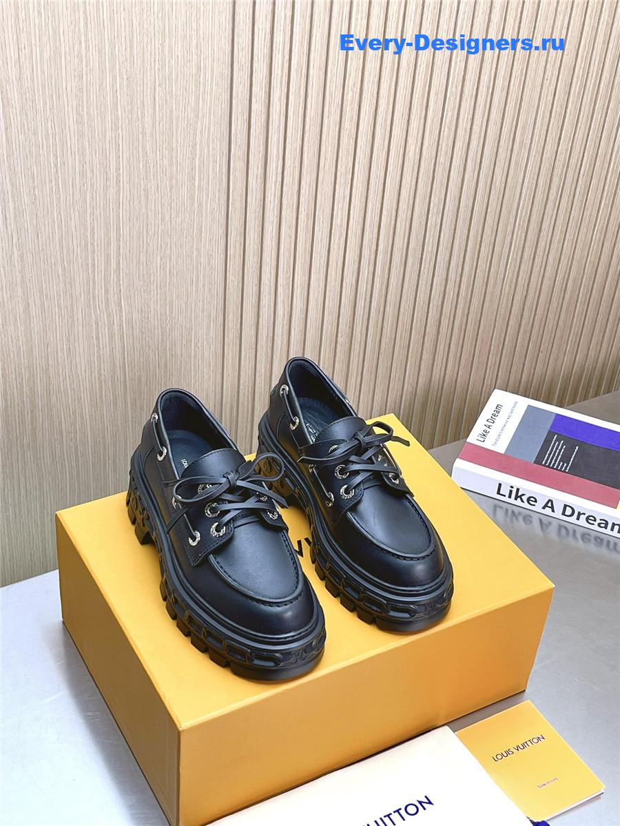 l0vis Vvtt0n lv record boat shoe black