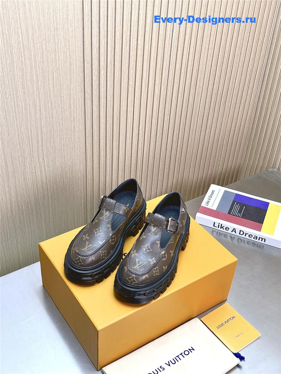 l0vis Vvtt0n monogram record mary jane shoes