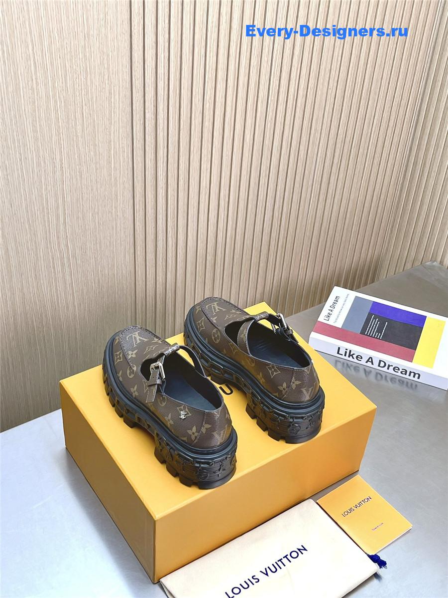 l0vis Vvtt0n monogram record mary jane shoes