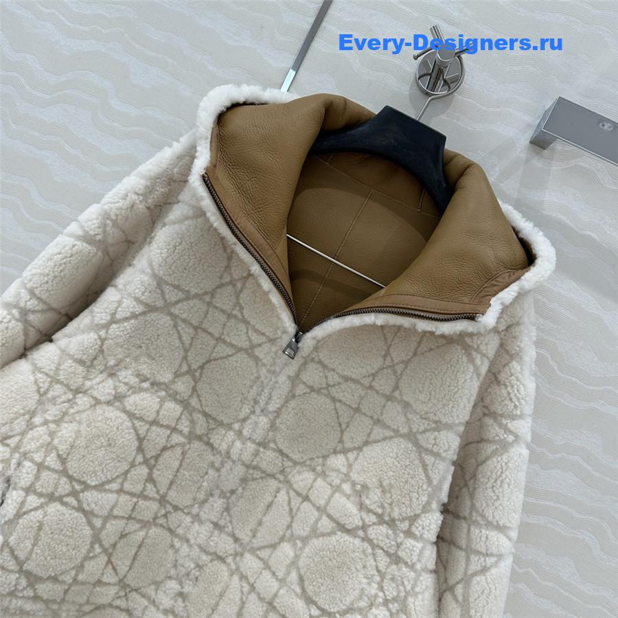 D10r shearling hooded coat
