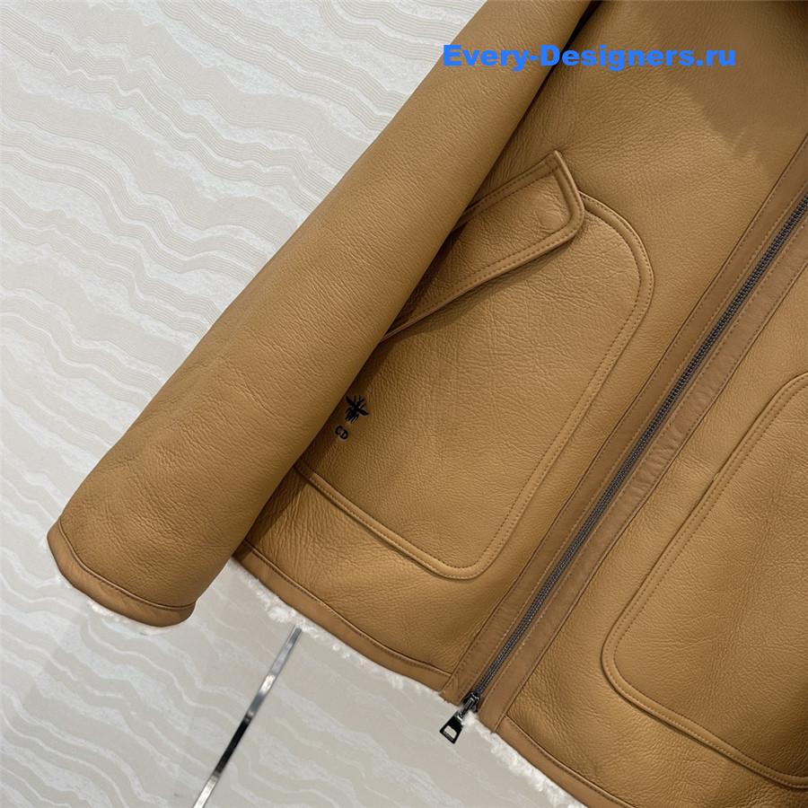 D10r shearling hooded coat