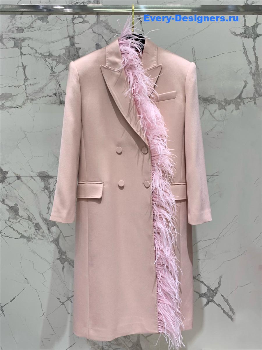 Va1e*ntin0 ostrich fur coat