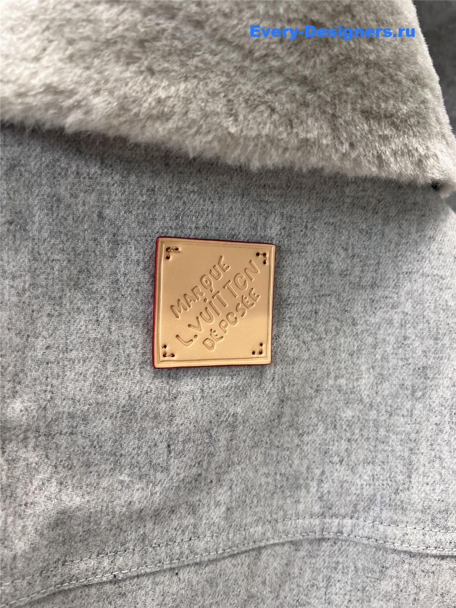 l0vis Vvtt0n lv waistcoat jacket