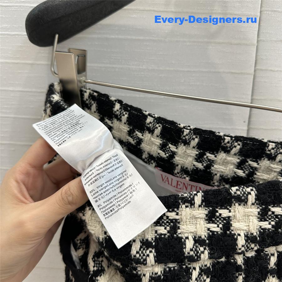 Va1e*ntin0 houndstooth tweed shorts
