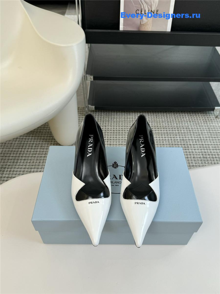 Pra*a smooth leather pumps in white/black