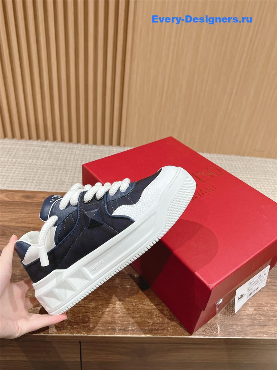 Va1e*ntin0 low-top trainers in denim toile iconographe