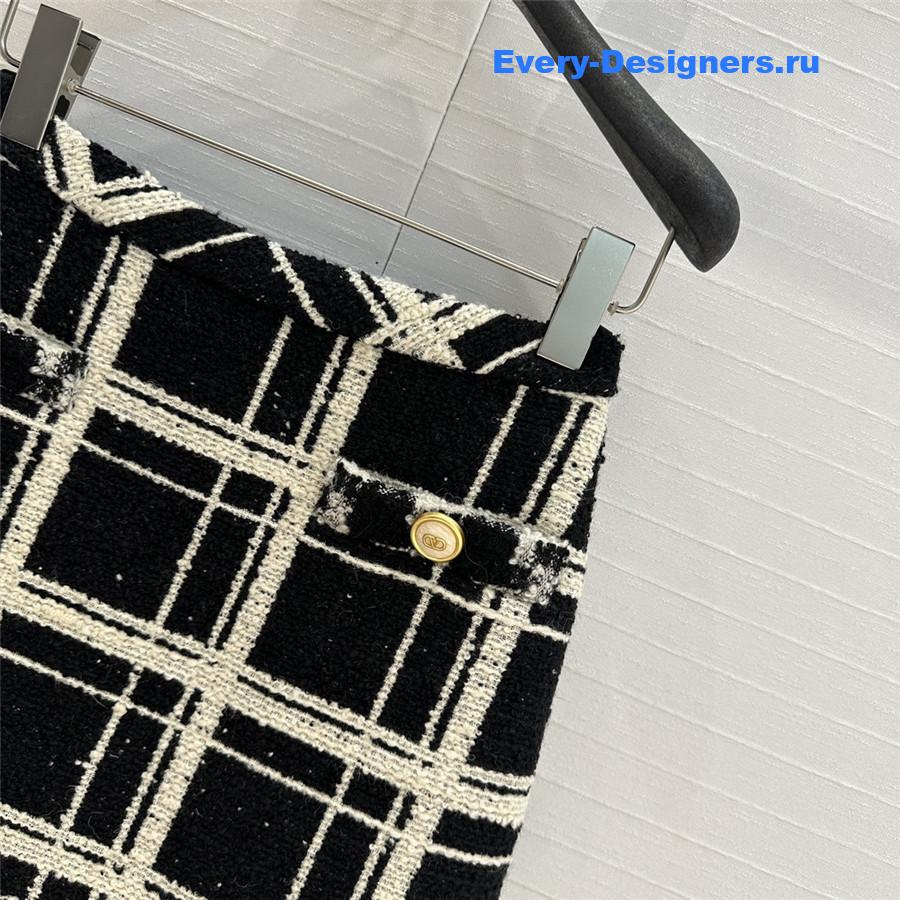 Va1e*ntin0 large check tweed skirt