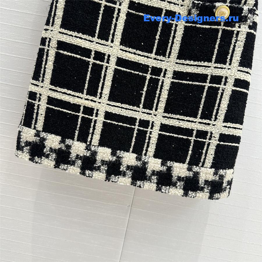 Va1e*ntin0 large check tweed skirt