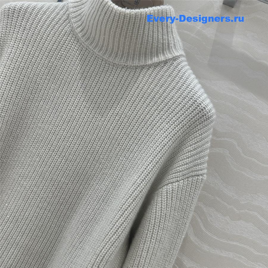 BC Turtleneck Cashmere Sweater off-white