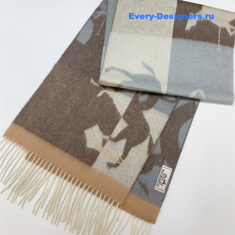 H**me5 cashmere scarf