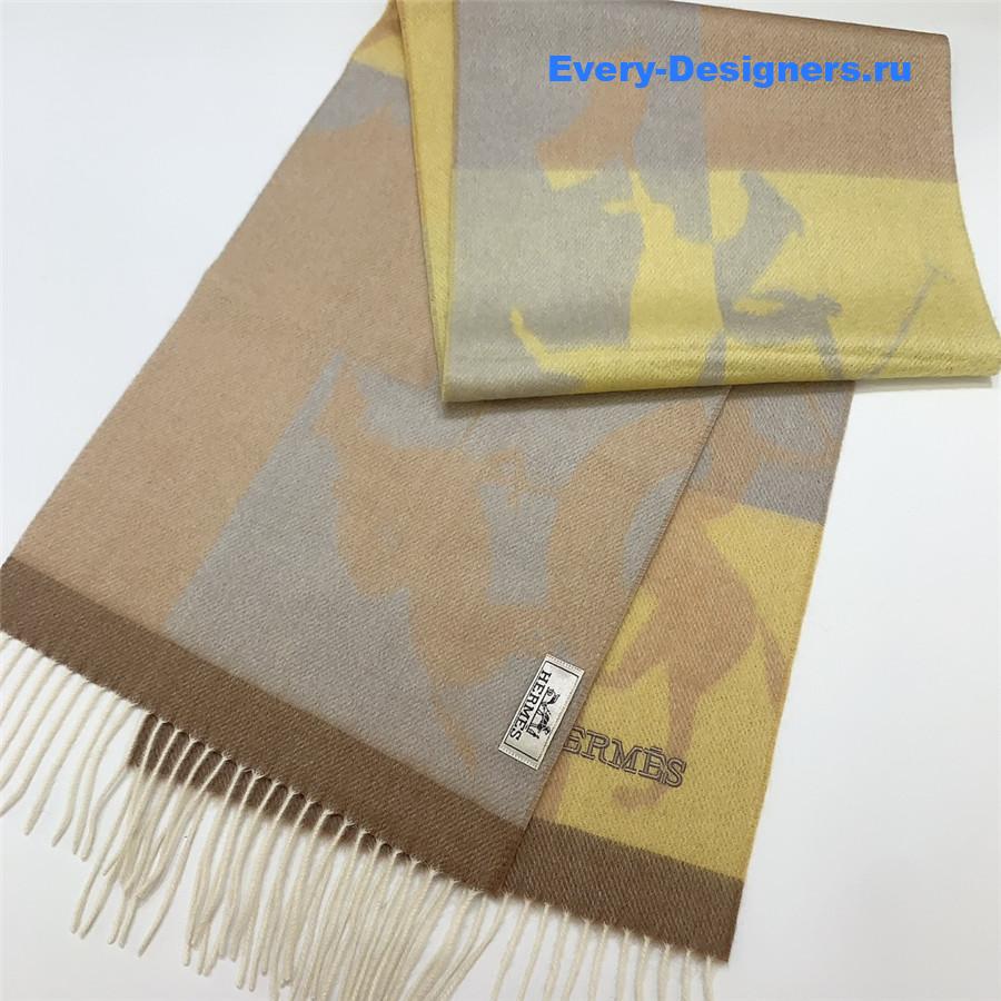 H**me5 cashmere scarf