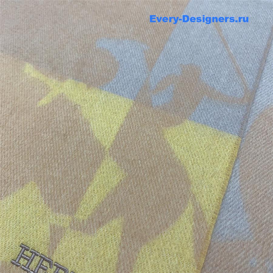 H**me5 cashmere scarf