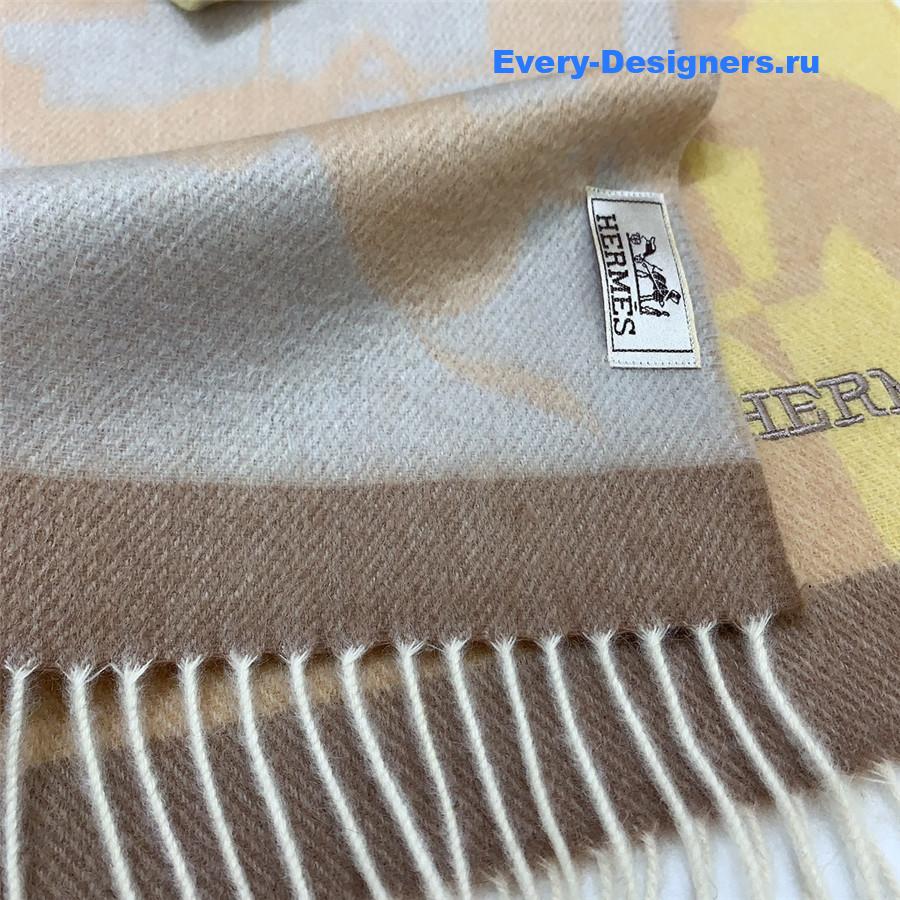H**me5 cashmere scarf