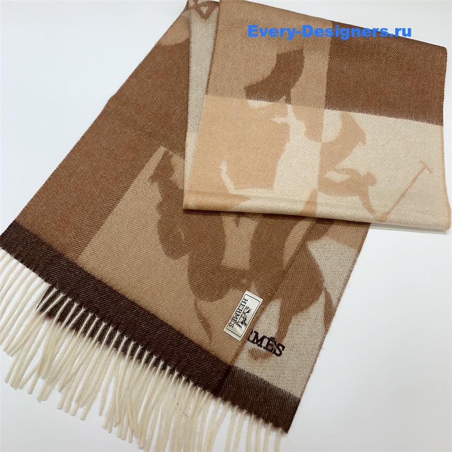H**me5 cashmere scarf