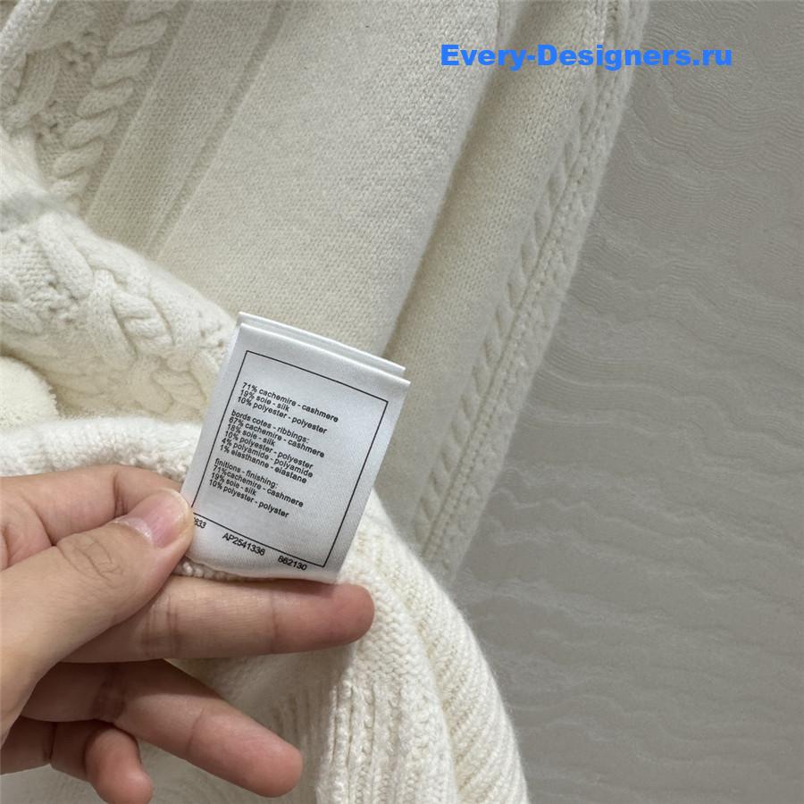 Ch**el white rib cashmere sweater with hood