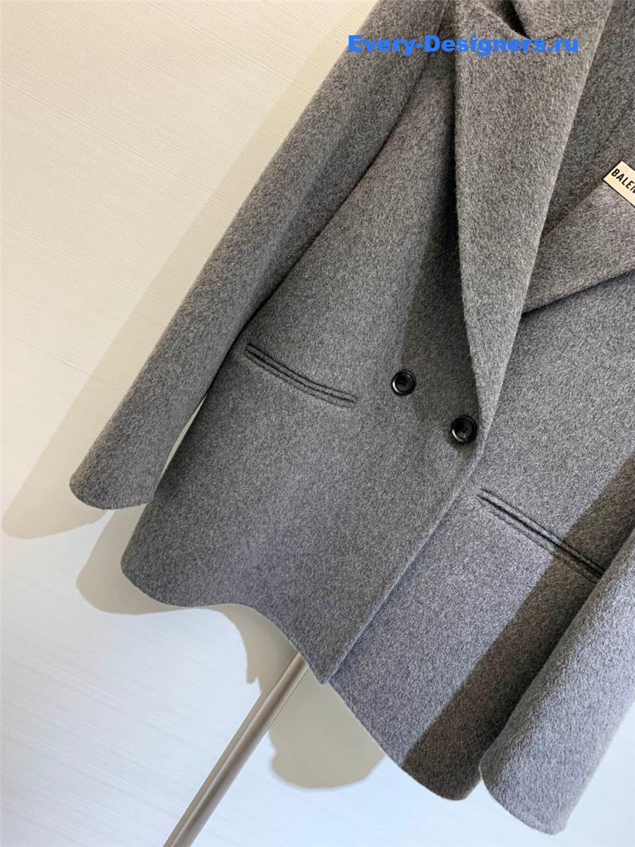 Ba1en*iaga loose wool cropped coat