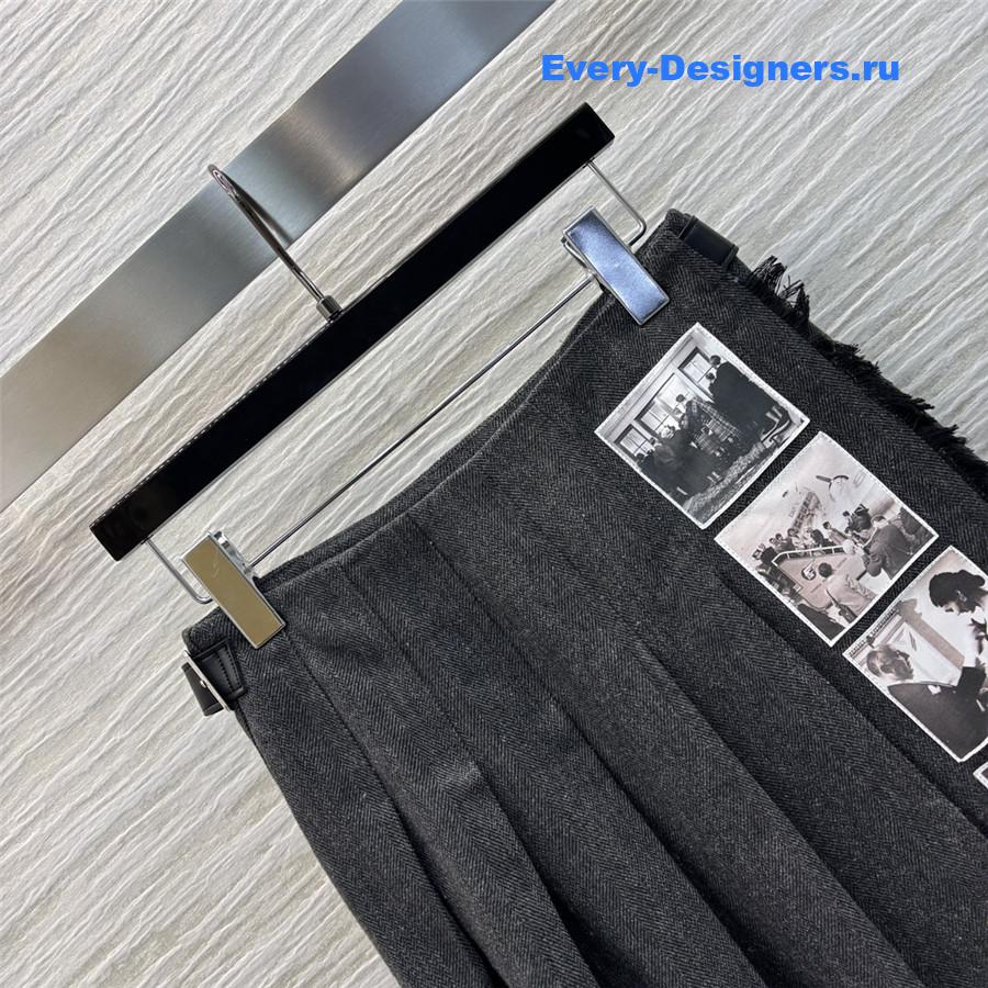 D10r woolen pleated skirt