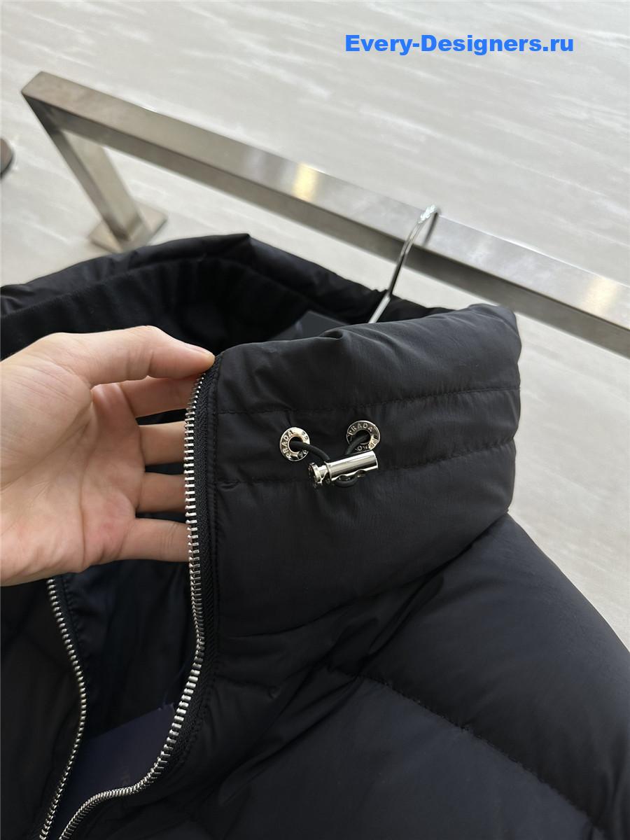Pra*a stand collar midi down jacket