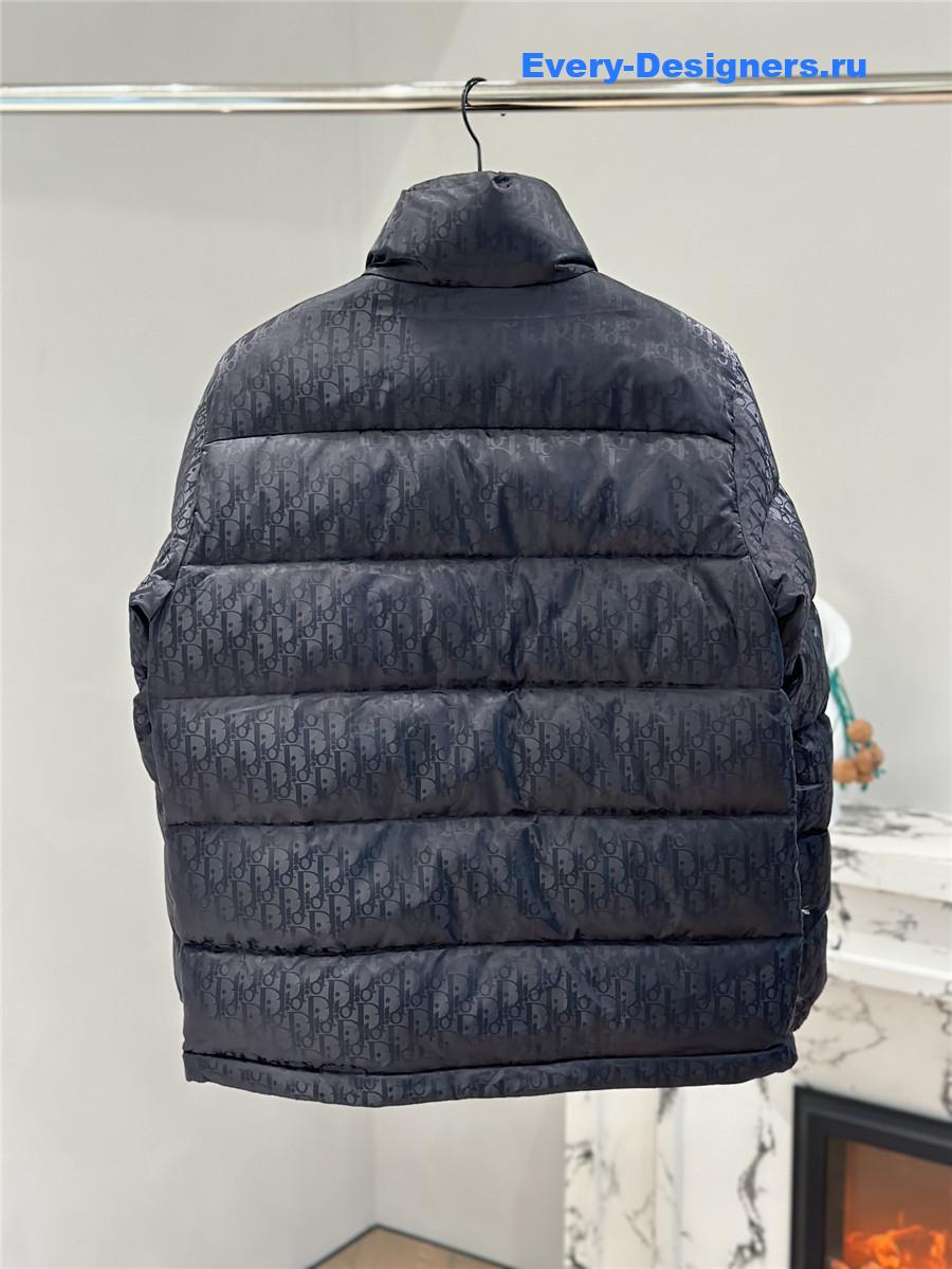 D10r all-over print down jacket