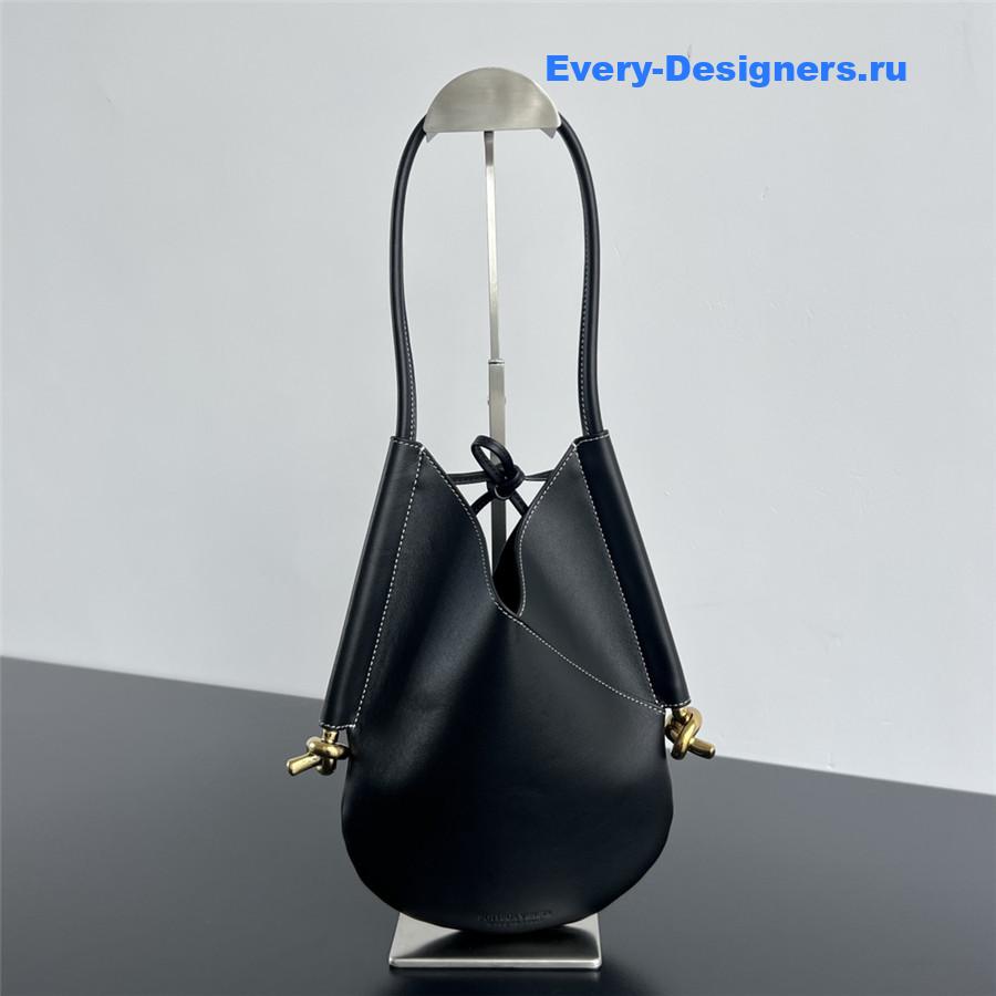 b0tt*ga Ven*ta black small solstice shoulder bag