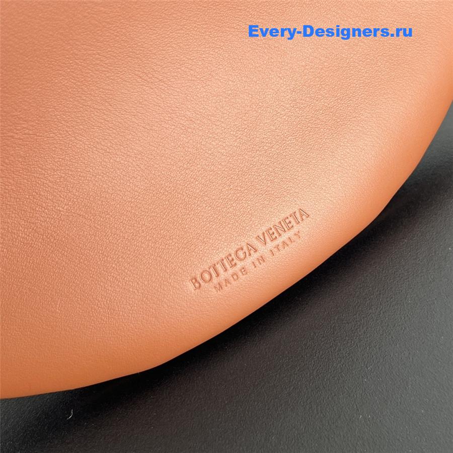 b0tt*ga Ven*ta solstice shoulder bag