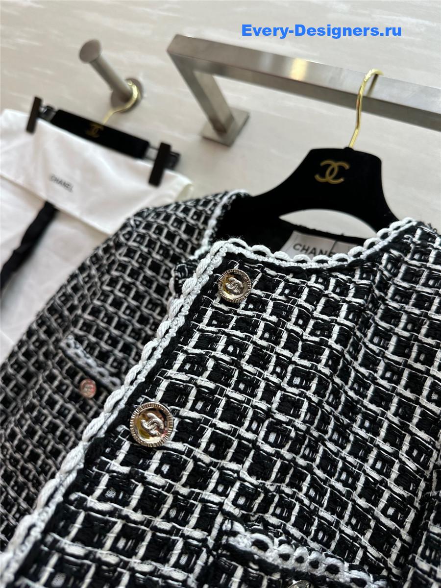 Ch**el black white check tweed jacket