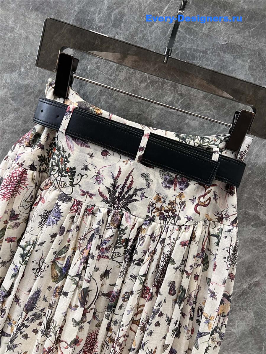 D10r mid-length belted macrocannage skirt