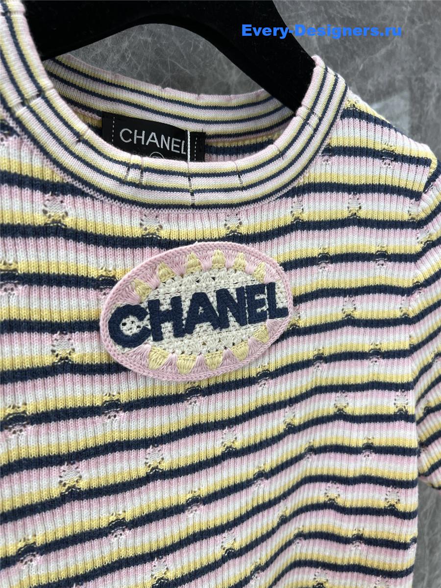 Ch**el logo striped crew neck knit top