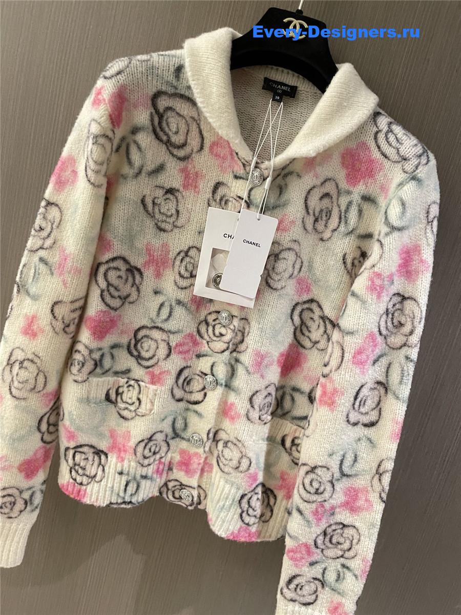 Ch**el cashmere camellia print cardigan