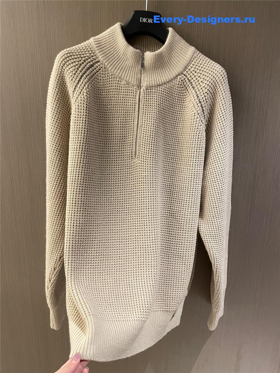 D10r cd zip collar sweater