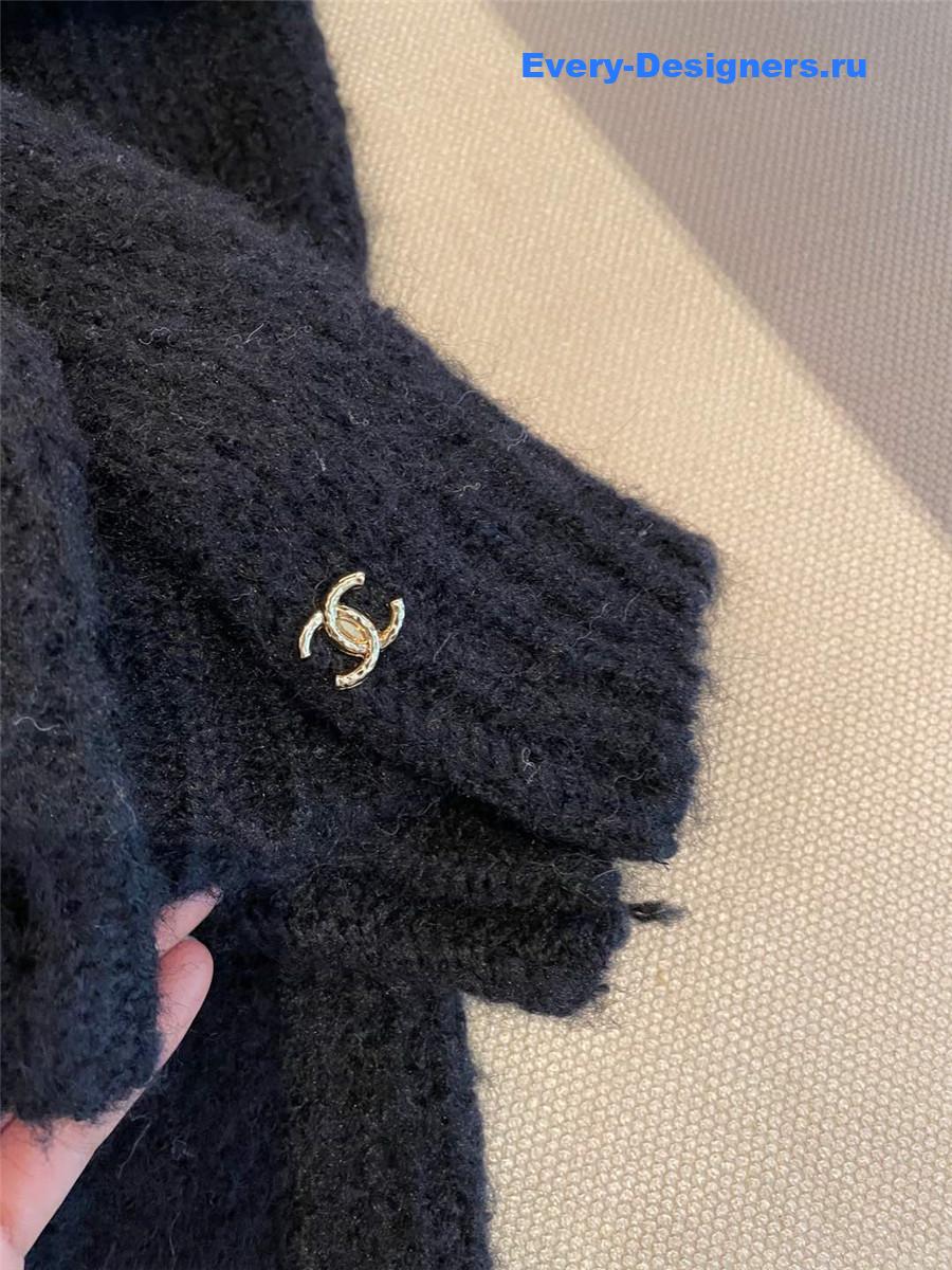 Ch**el wool knit cardigan sweater