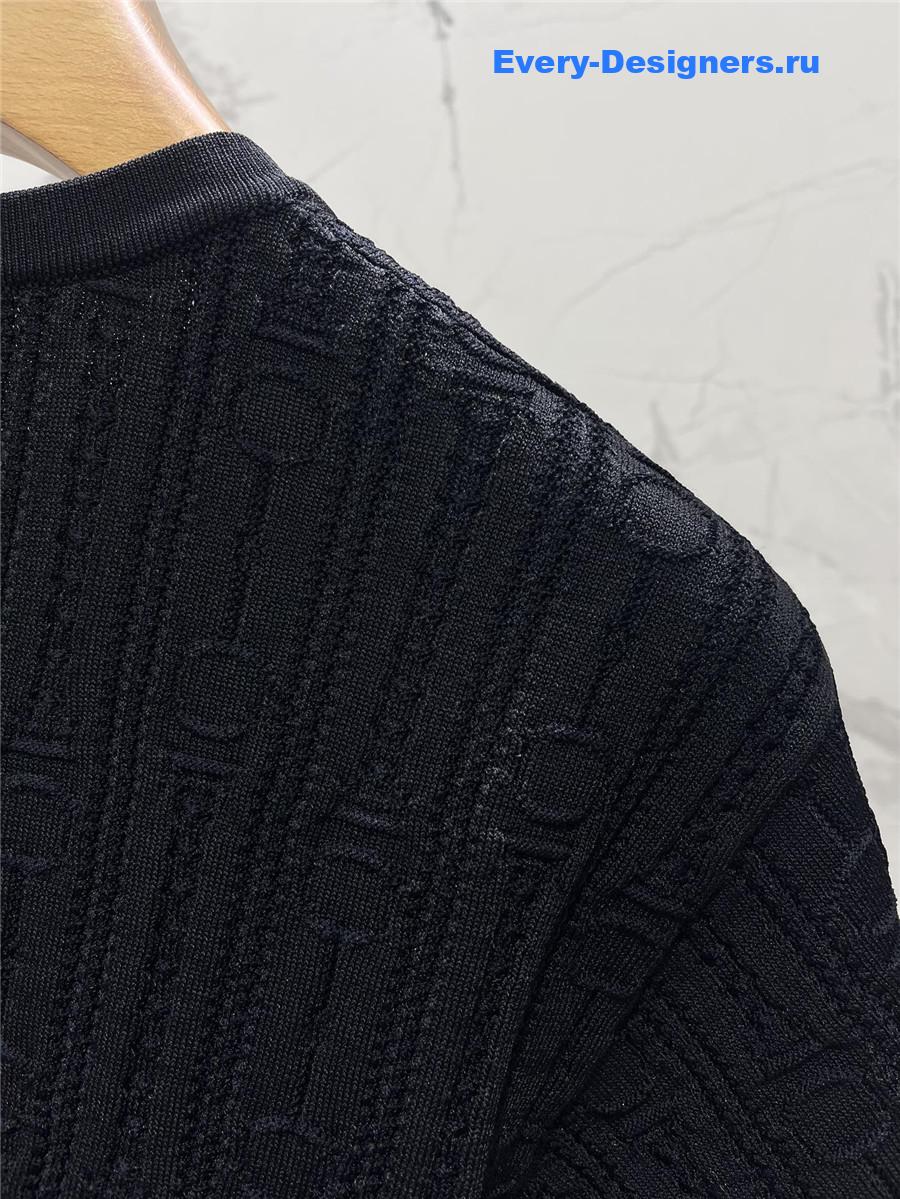 H**me5 black knitted crew neck short sleeves
