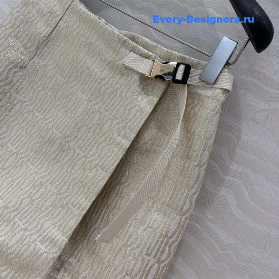 D10r or miss shorts