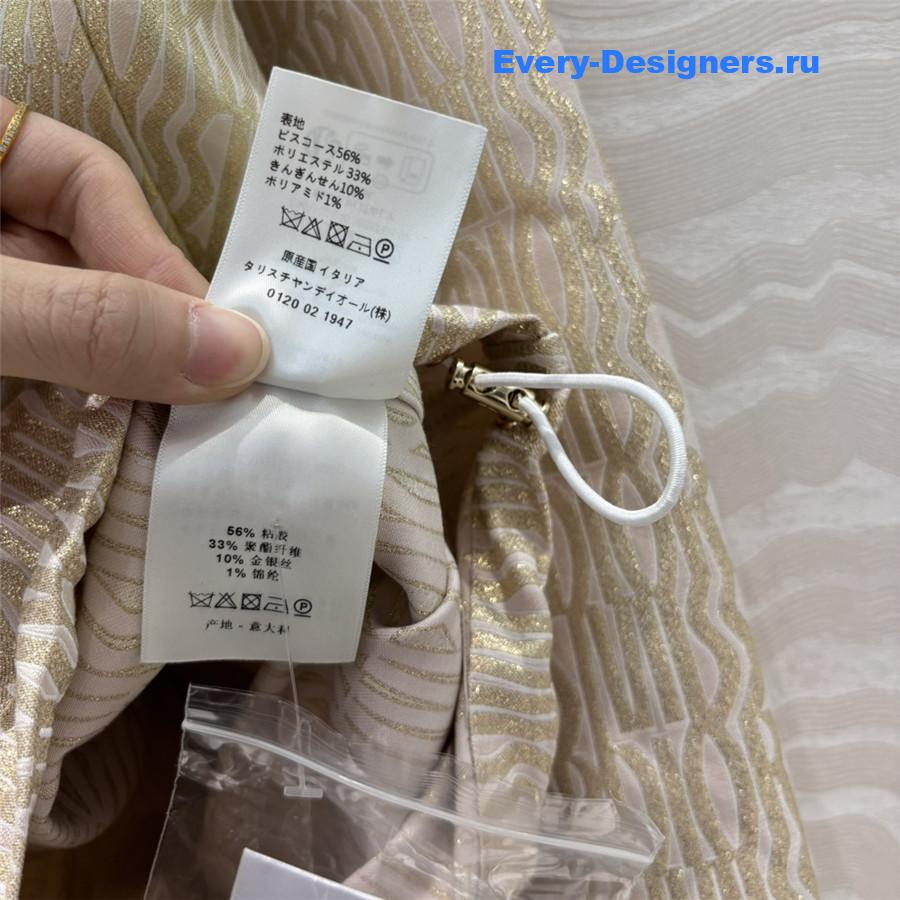 D10ralps waterproof hooded jacket