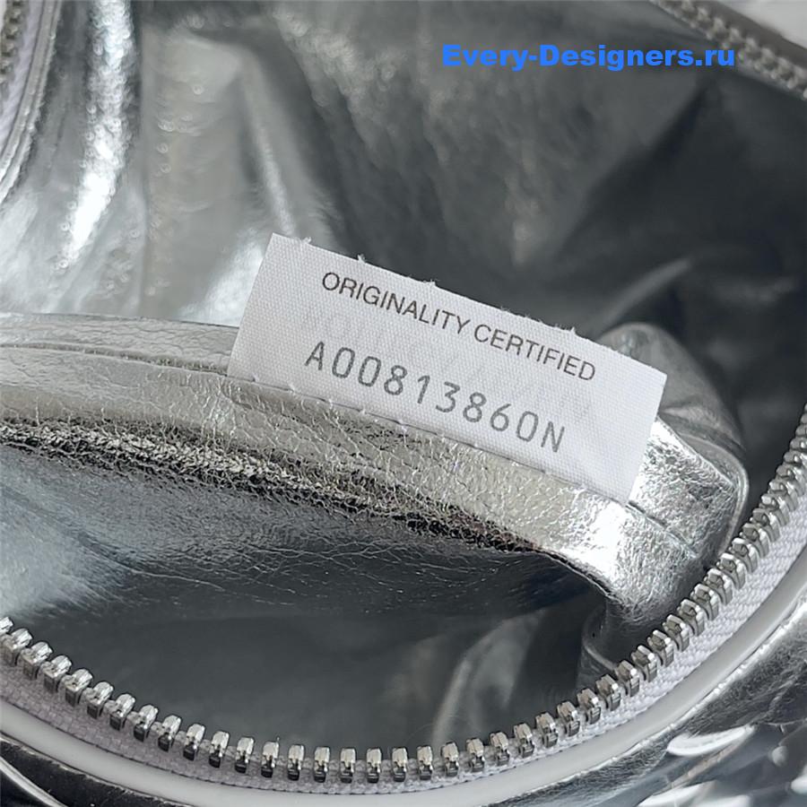 b0tt*ga Ven*ta wallace silver leather shoulder bag