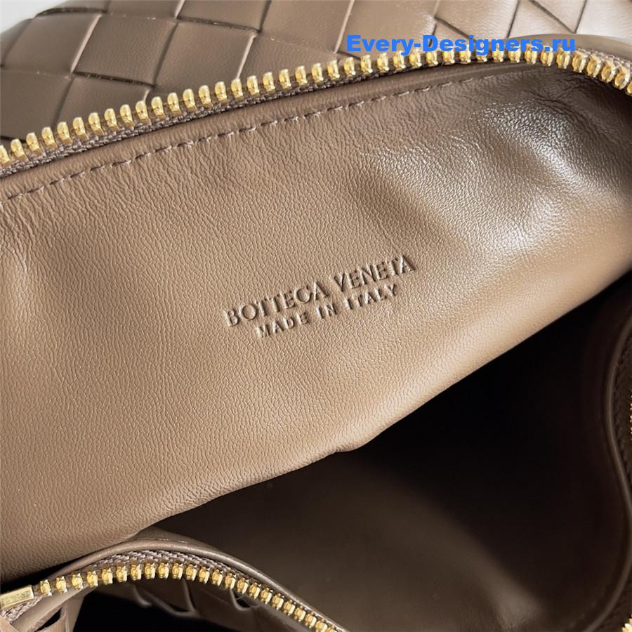 b0tt*ga Ven*ta wallace beige leather shoulder bag