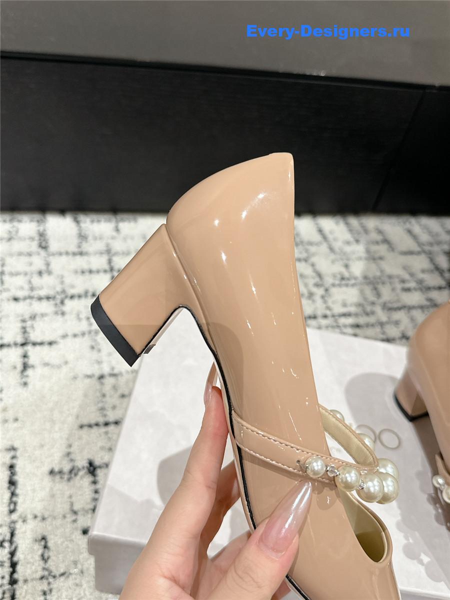 J1m*y Ch00 beige patent leather bing pump flat