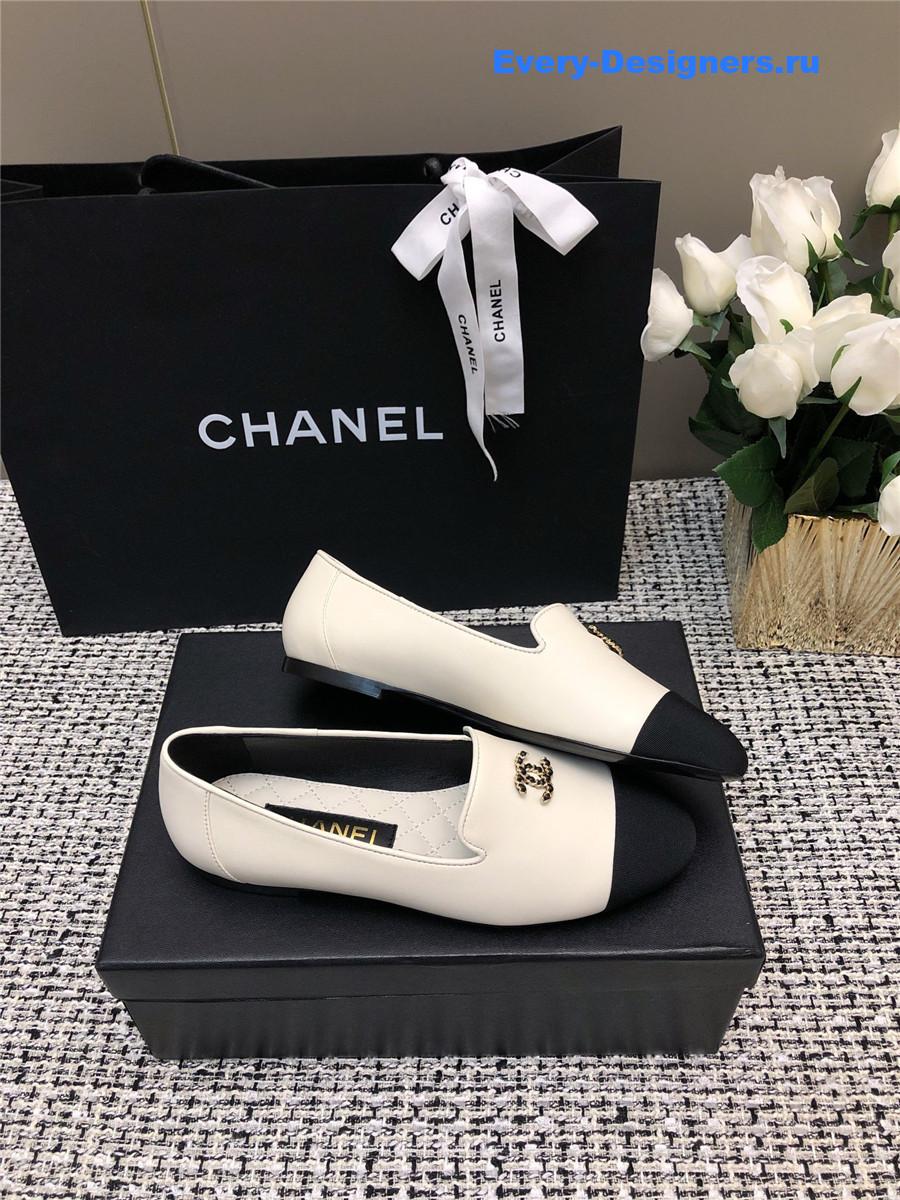 Ch**el white silk lambskin cc logo flat loafers