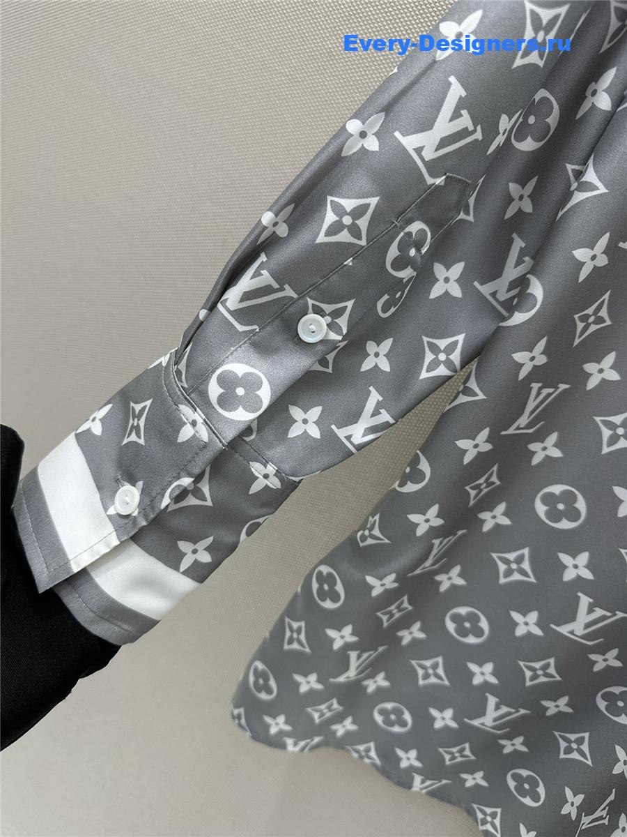 l0vis Vvtt0n lv monogram print silk shirt