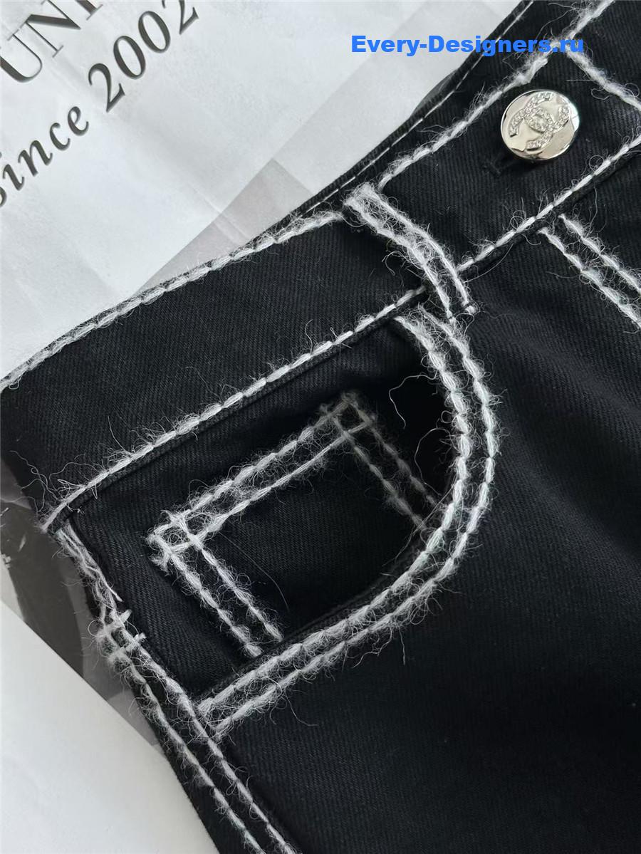 Ch**el thick line logo black jeans