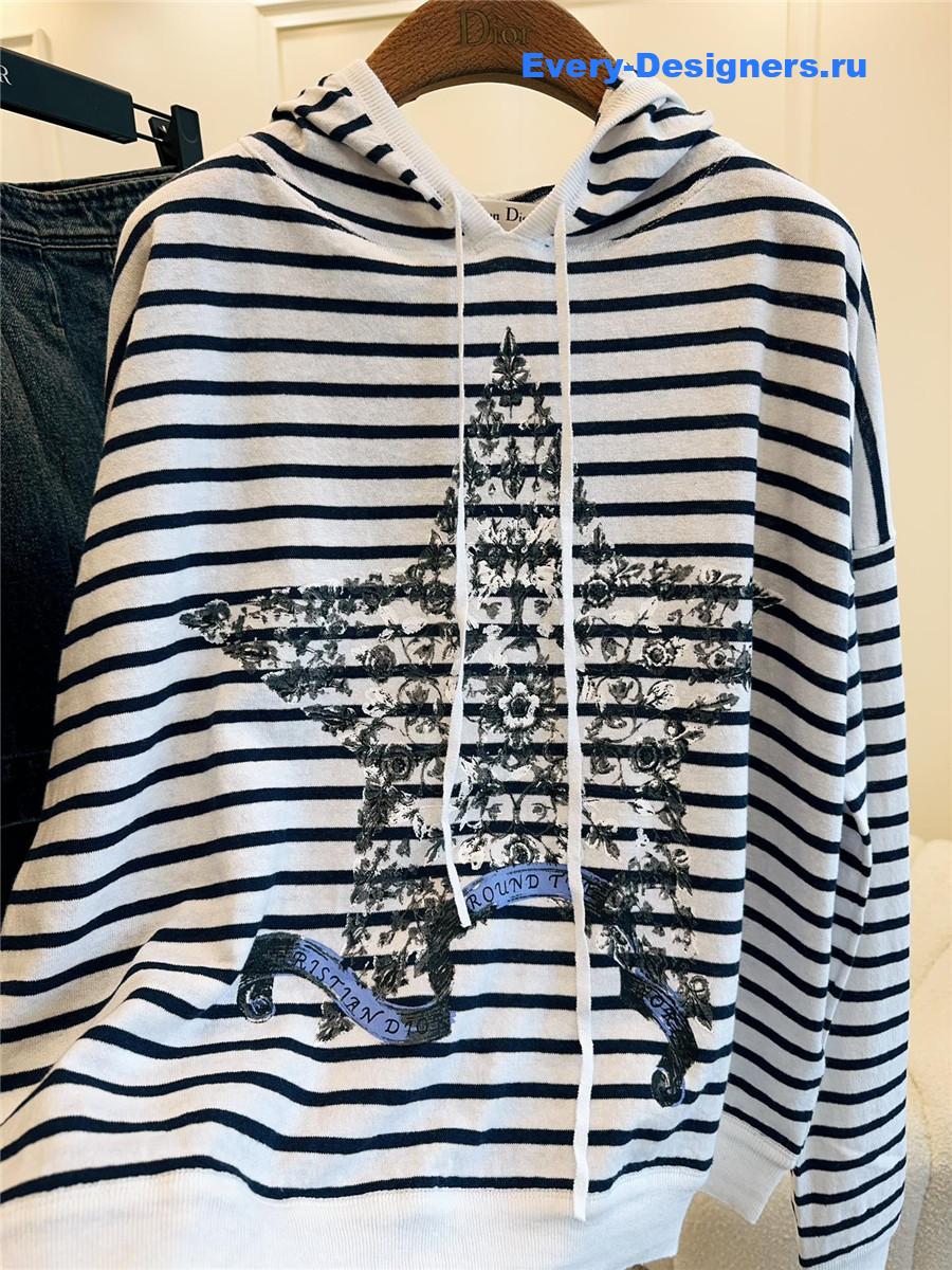 D10r striped hooded knitted top