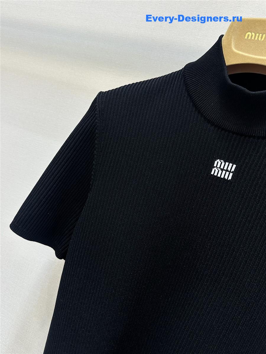 Miu Miu Embroidery Knitted Short Sleeves
