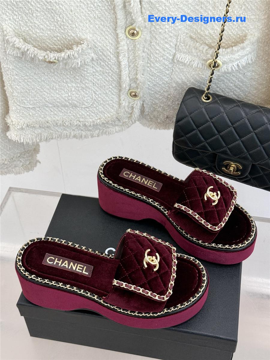 ch**el D1am0nd chain platform slippers burgundy