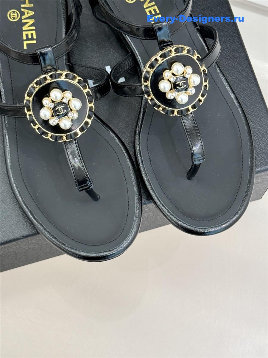Ch**el camellia pearl black flip flops