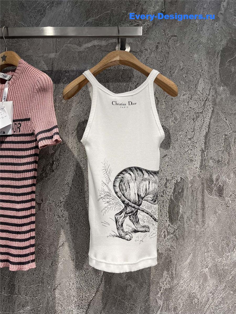 D10r white tiger print vest