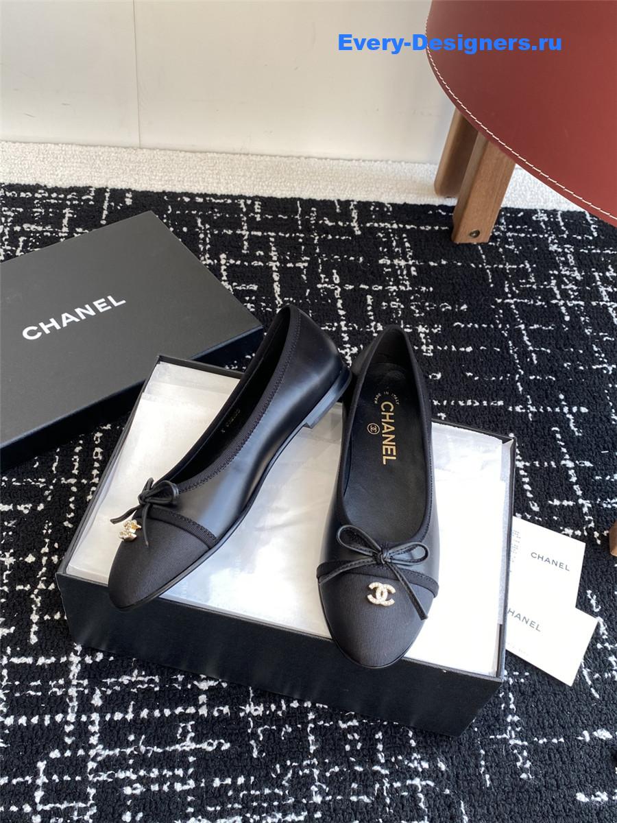 Ch**el burgundy cc embroidered ballet flats