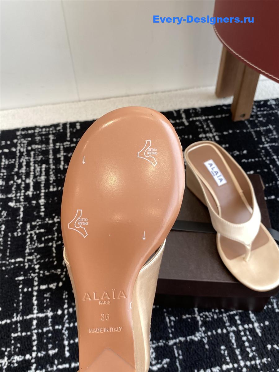 Alaia Cube 75 Satin Sandals