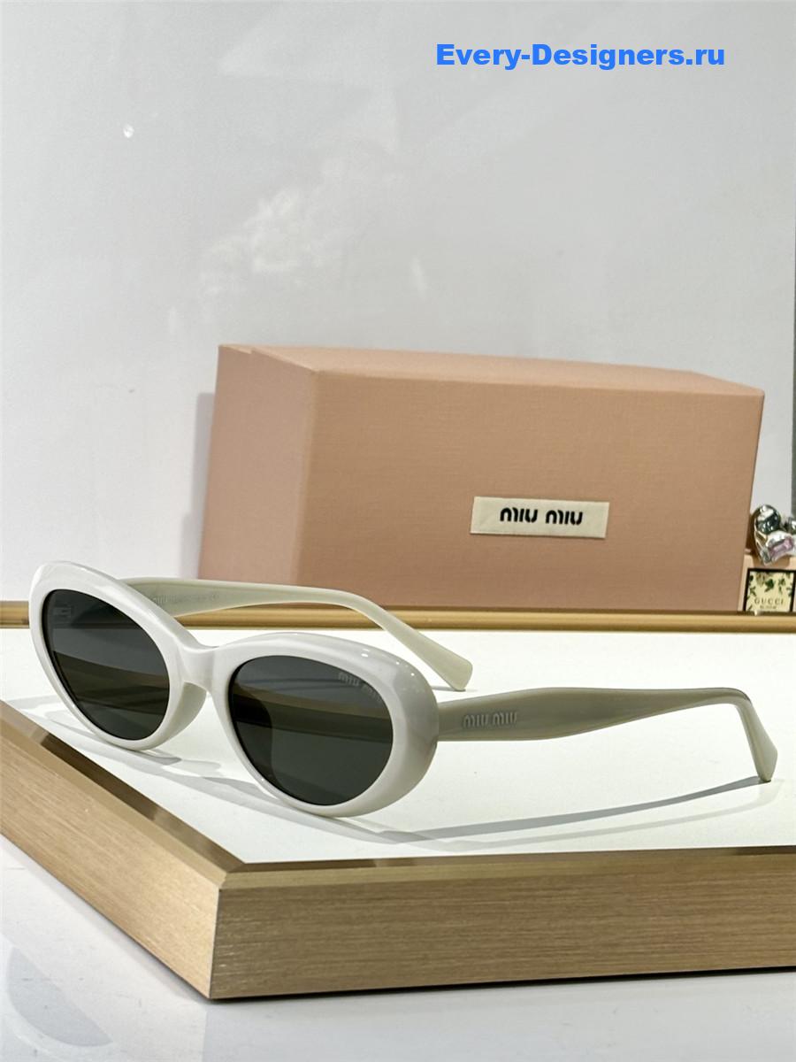 Miu Miu SMU30WS Cat Eye Sunglasses